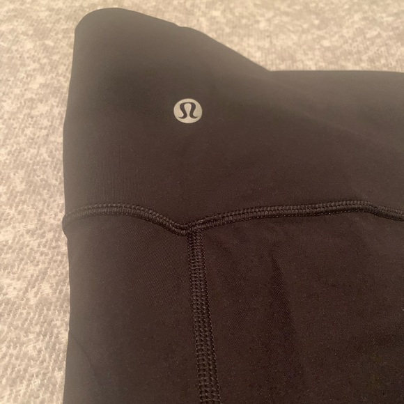 Lululemon Crops - Picture 2 of 5